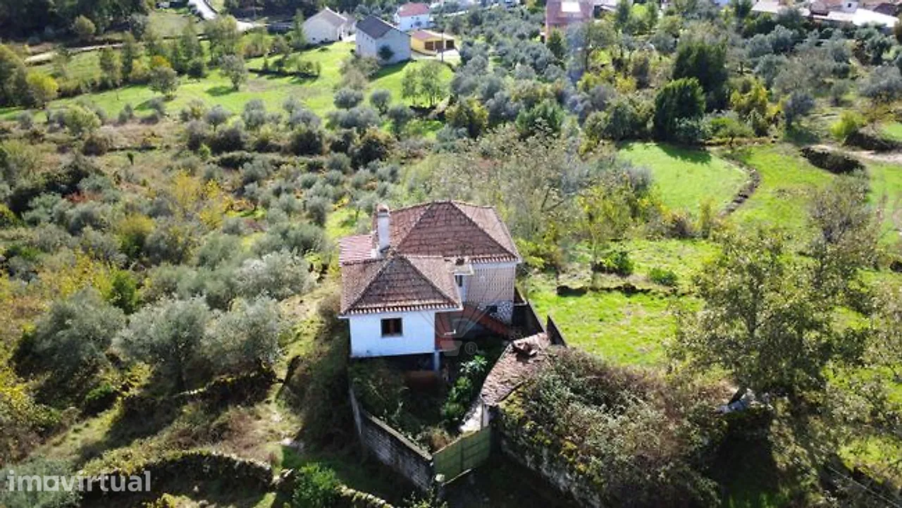 3-bed countryside house with 544 m² plot, Pinheiro, Aguiar da Beira, Guarda